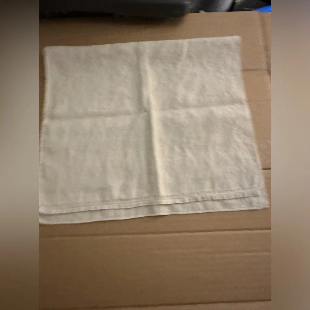 Mismatched linens 15 pieces
